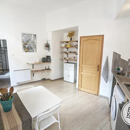 شقة Lumineux Duplex Dans L'ecusson Nimois - Atypique Wifi Hyper Centre *