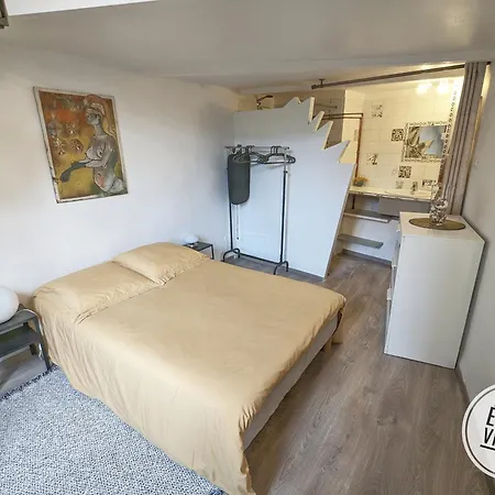 아파트 Lumineux Duplex Dans L'ecusson Nimois - Atypique Wifi Hyper Centre *