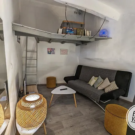 Lumineux Duplex Dans L'ecusson Nimois - Atypique Wifi Hyper Centre Apartment