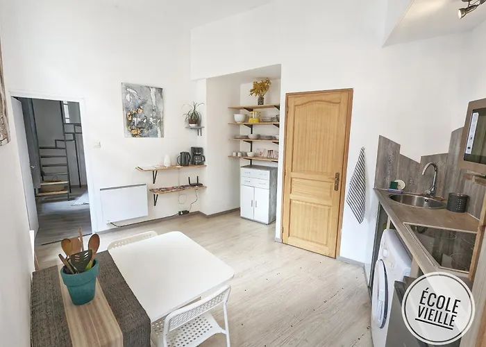 Διαμέρισμα Lumineux Duplex Dans L'ecusson Nimois - Atypique Wifi Hyper Centre *